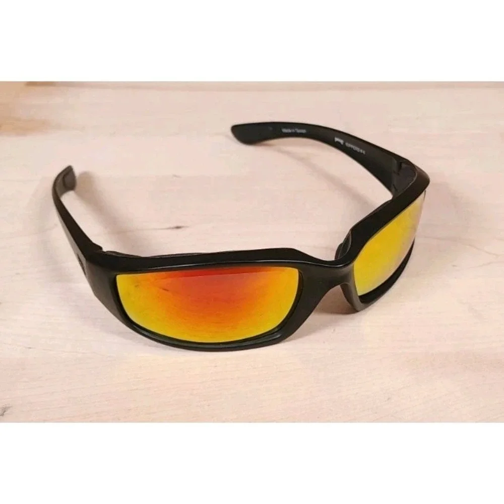 Pugs Ripper #4 Riding Sport Sunglasses Foam Protection Black Wraparound